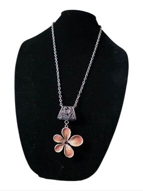 Silver-tone Chain Five Petal Enamel Peach Pendant Necklace